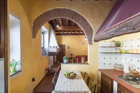Real Rustic Tuscany Style In Center Florence Exterior photo