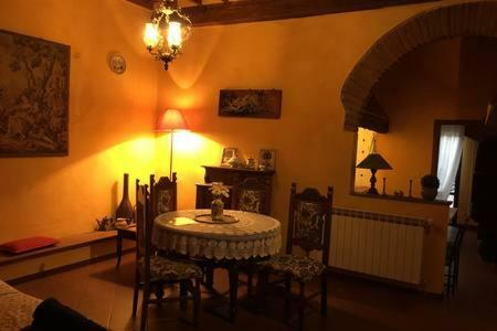 Real Rustic Tuscany Style In Center Florence Exterior photo